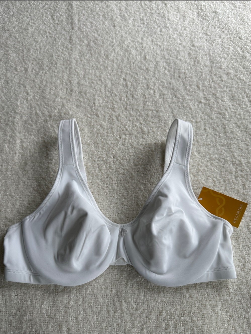 Smooth White Full-Coverage Underwire Bra